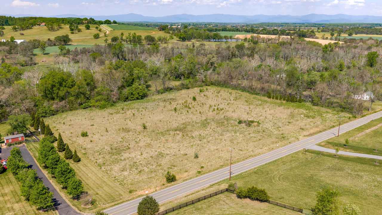 Land for sale near Somerset Virginia with pastoral fields and Blue Ridge Mountain views